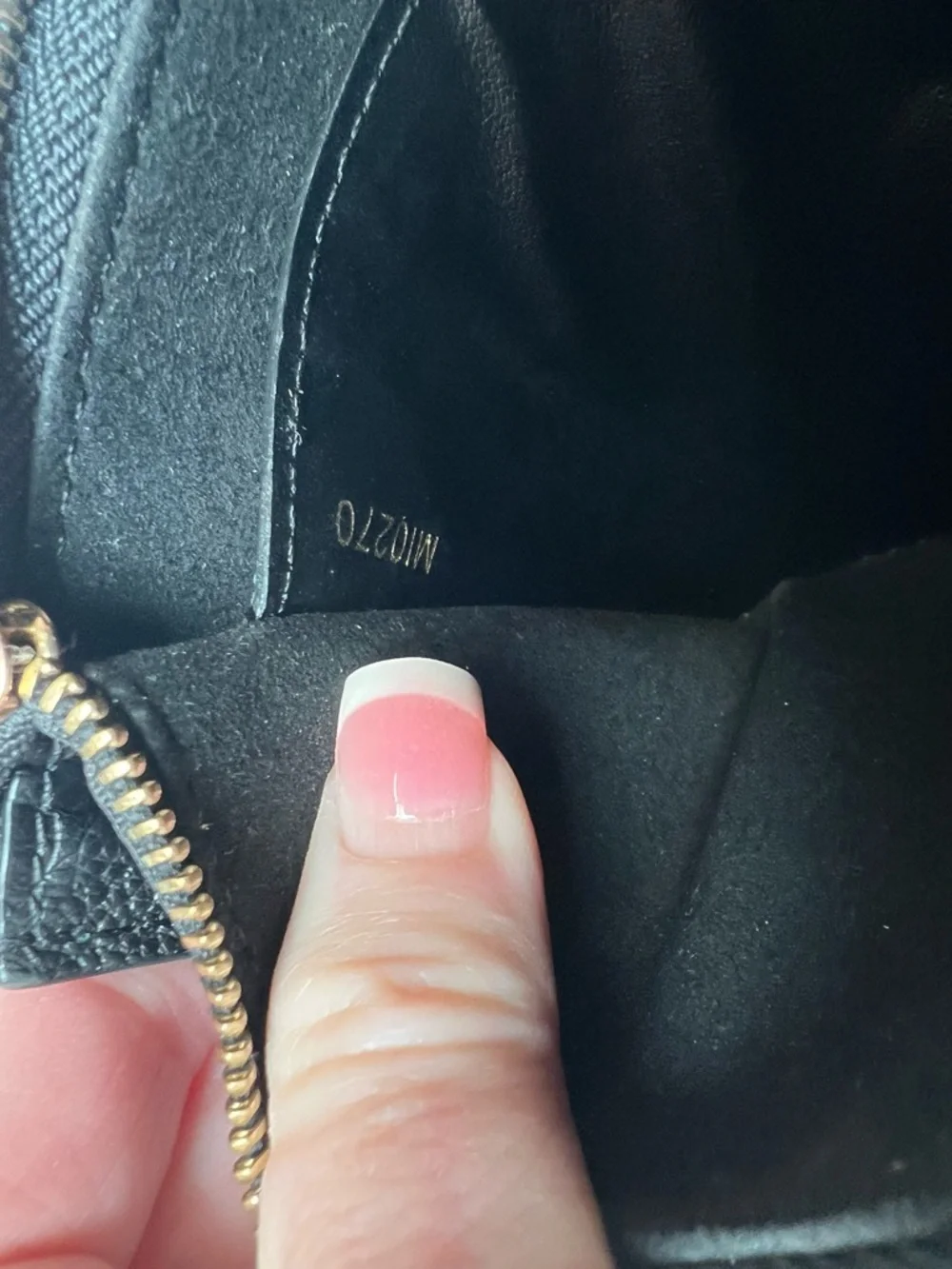 Louis Vuitton Melanie Pochette - Picture 16 of 16